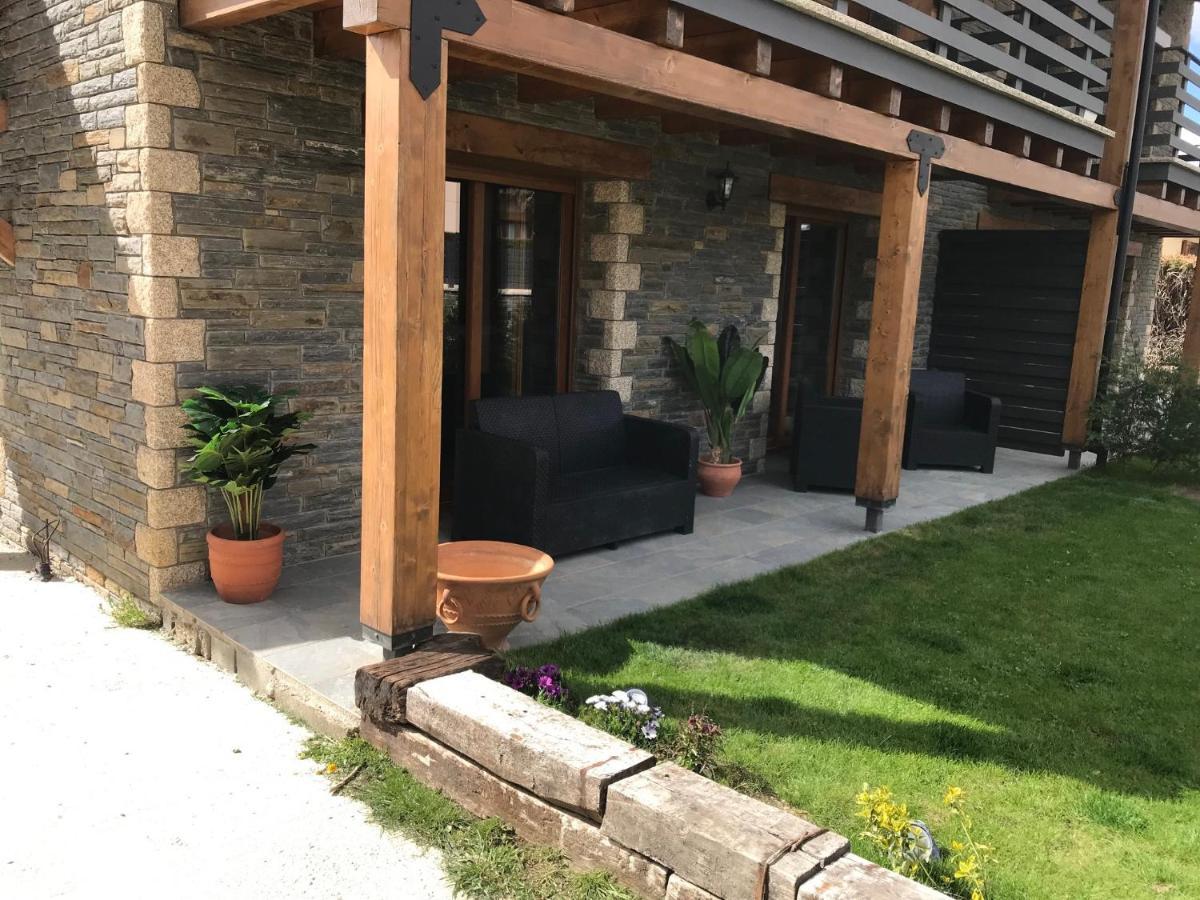 Maison Cerdagne Bourg-Madame Exterior photo